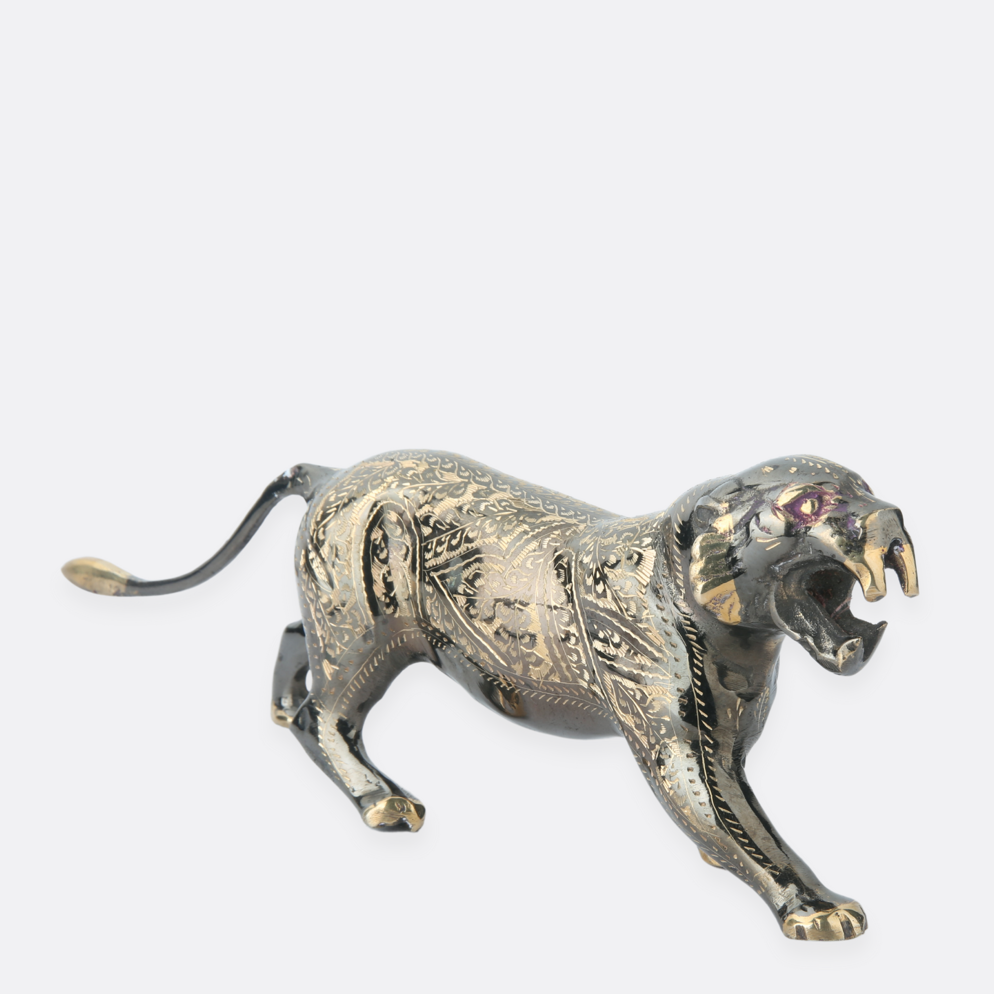Engraved Texture Brass Leopard Sculpture
