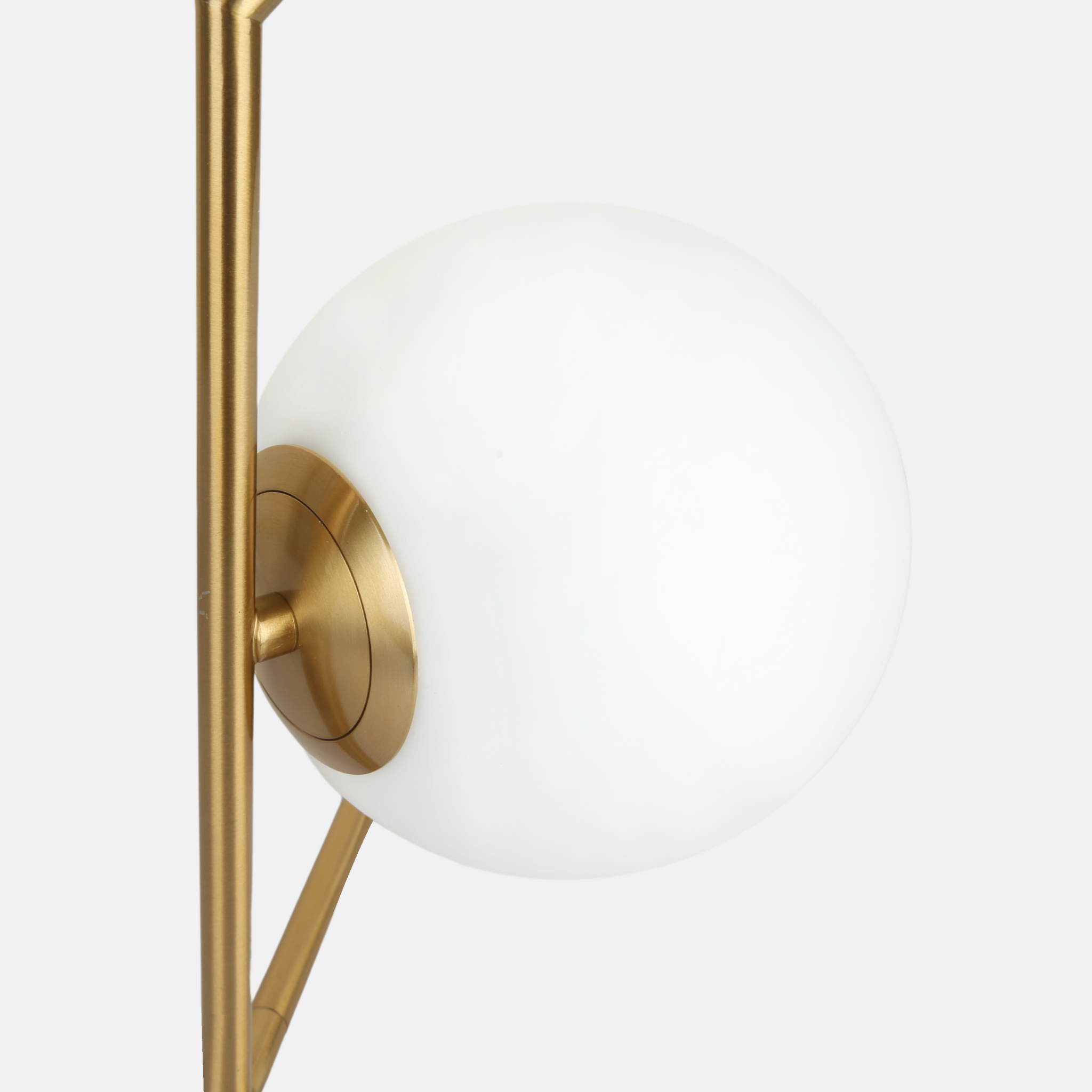 Gleaming Brass Table Lamp