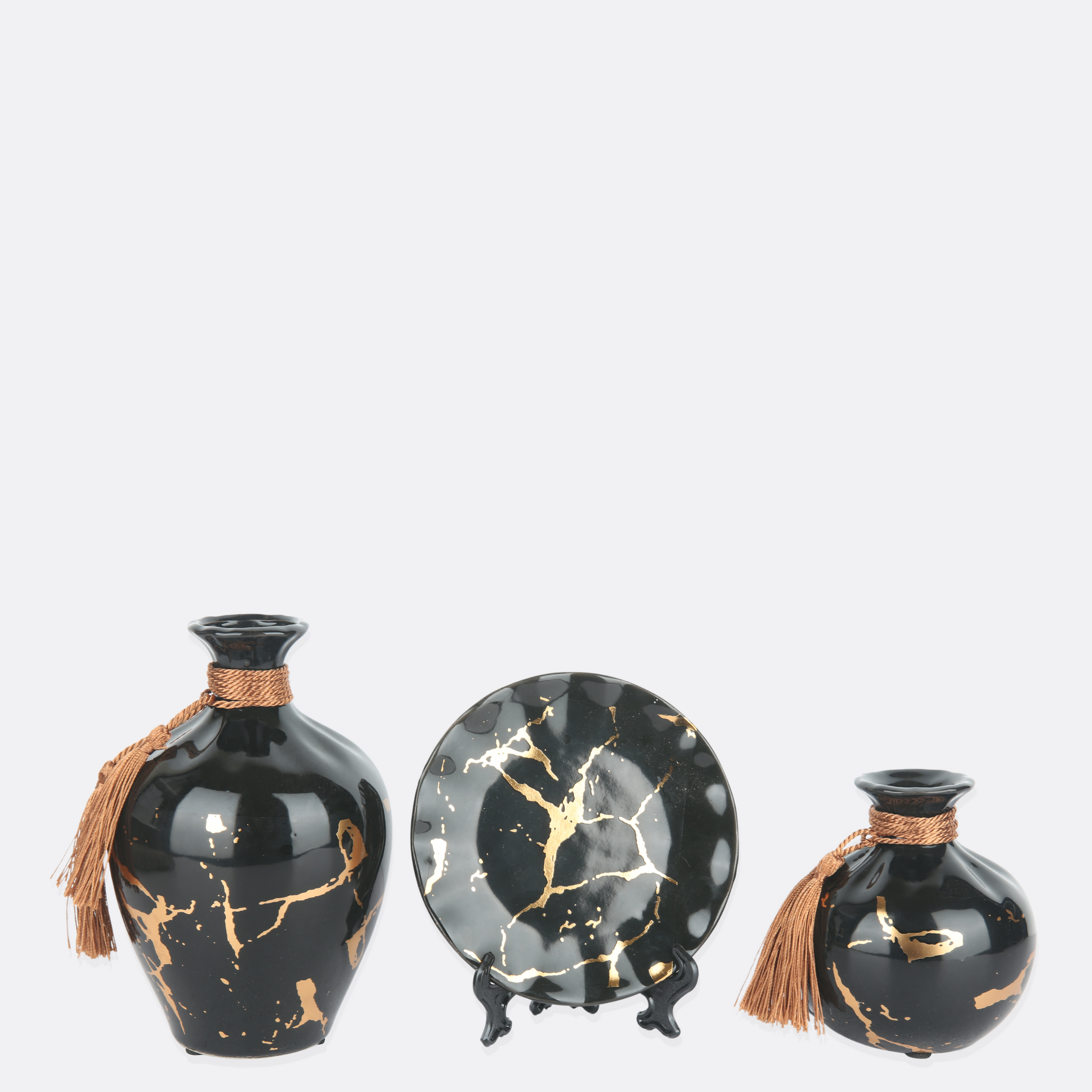 Tripartite Male Design Vase Set