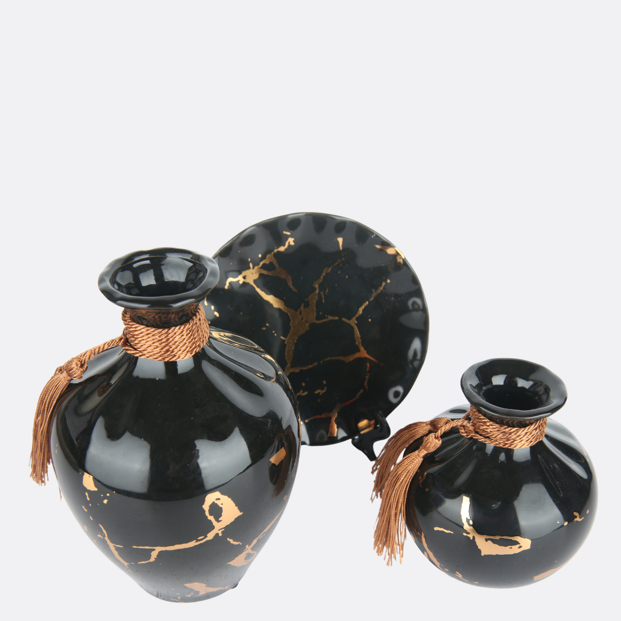 Tripartite Male Design Vase Set