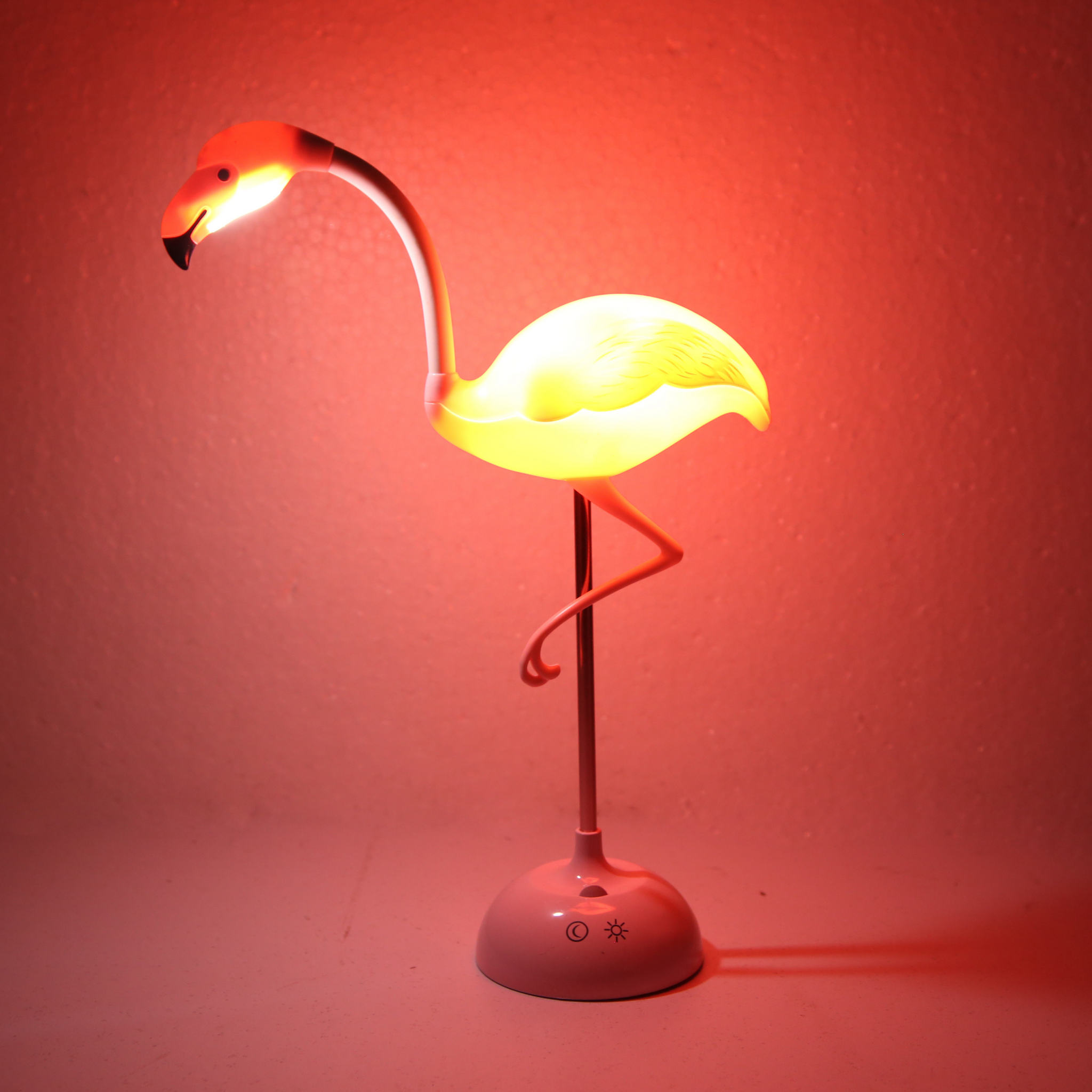Flamingo lamp With Multiple Lightening Options
